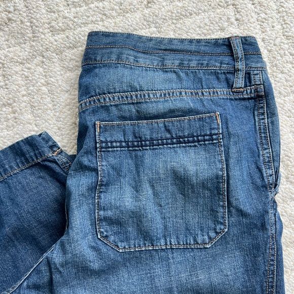Eddie Bauer Cropped Light Weight Denim Pants - Picture 6 of 7